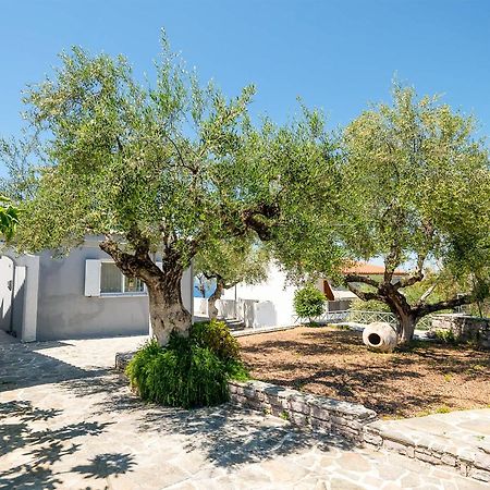 Pouletis Family Apartments - Akroyali Seaview Getaways Kalamata Exterior photo