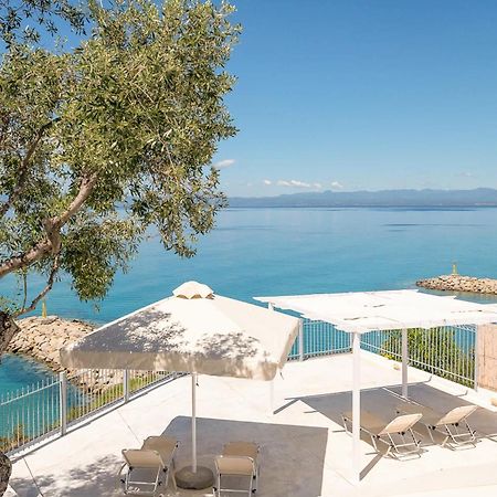 Pouletis Family Apartments - Akroyali Seaview Getaways Kalamata Exterior photo